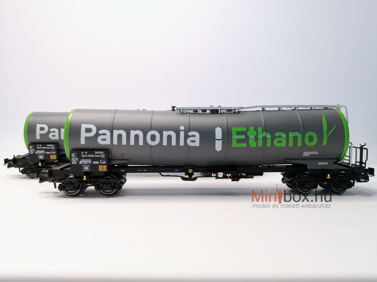 B-models VB-81084 Zacns CZ Pannonia Ethanol tartálykocsi készlet, 2 db (1:87)-