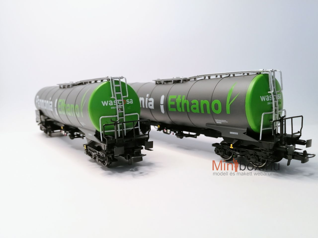 B-models VB-81084 Zacns CZ Pannonia Ethanol tartálykocsi készlet, 2 db (1:87)-