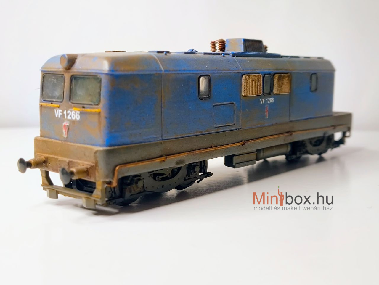 MÁV VF 1266 villamos vonatfűtőgép (V43 1246), antikolva (1:87)