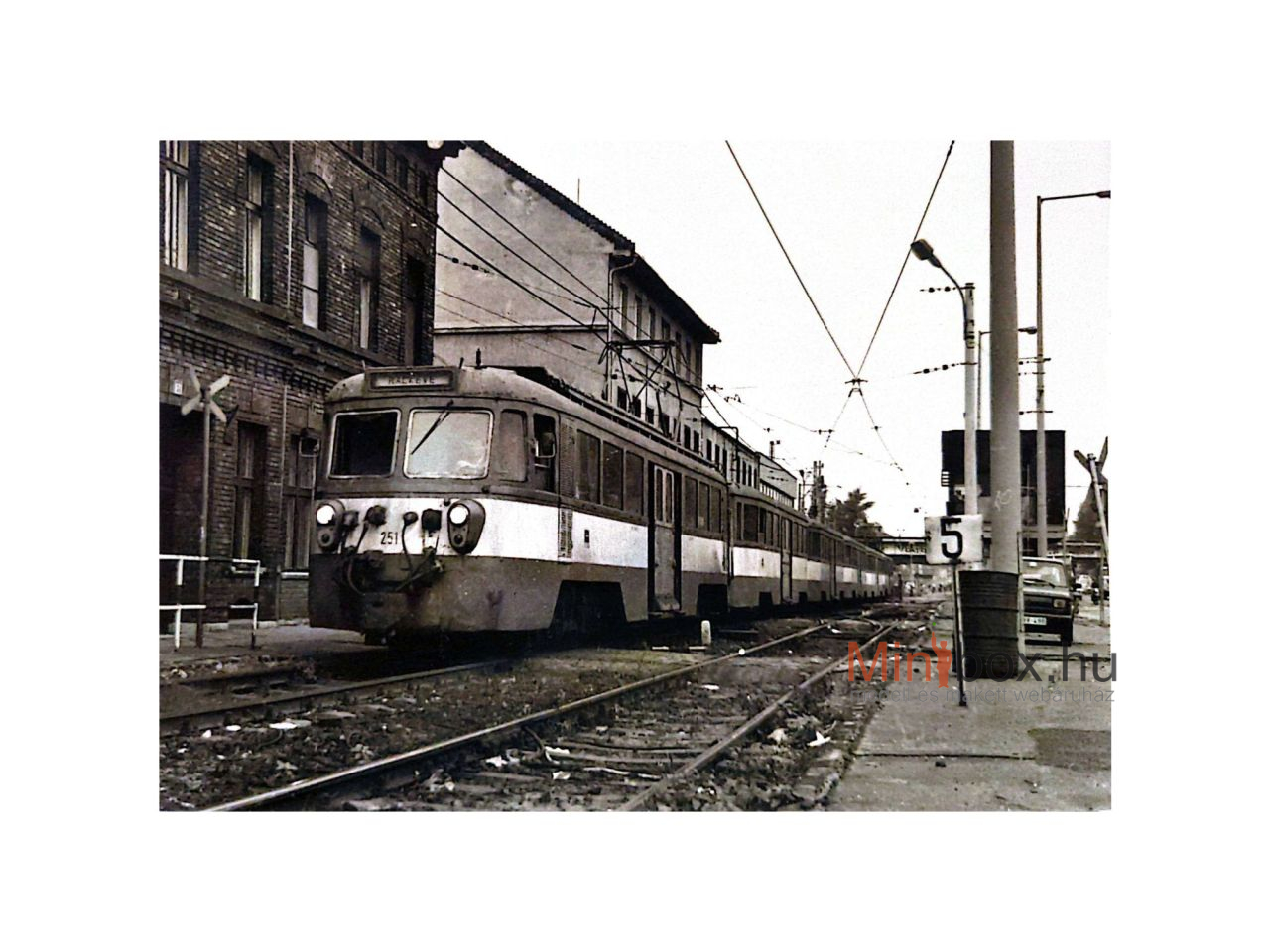 Stil Nuovo Feketén-fehéren sorozat - BHÉV MVIII 251 Közvágóhídon képeslap (15x10)