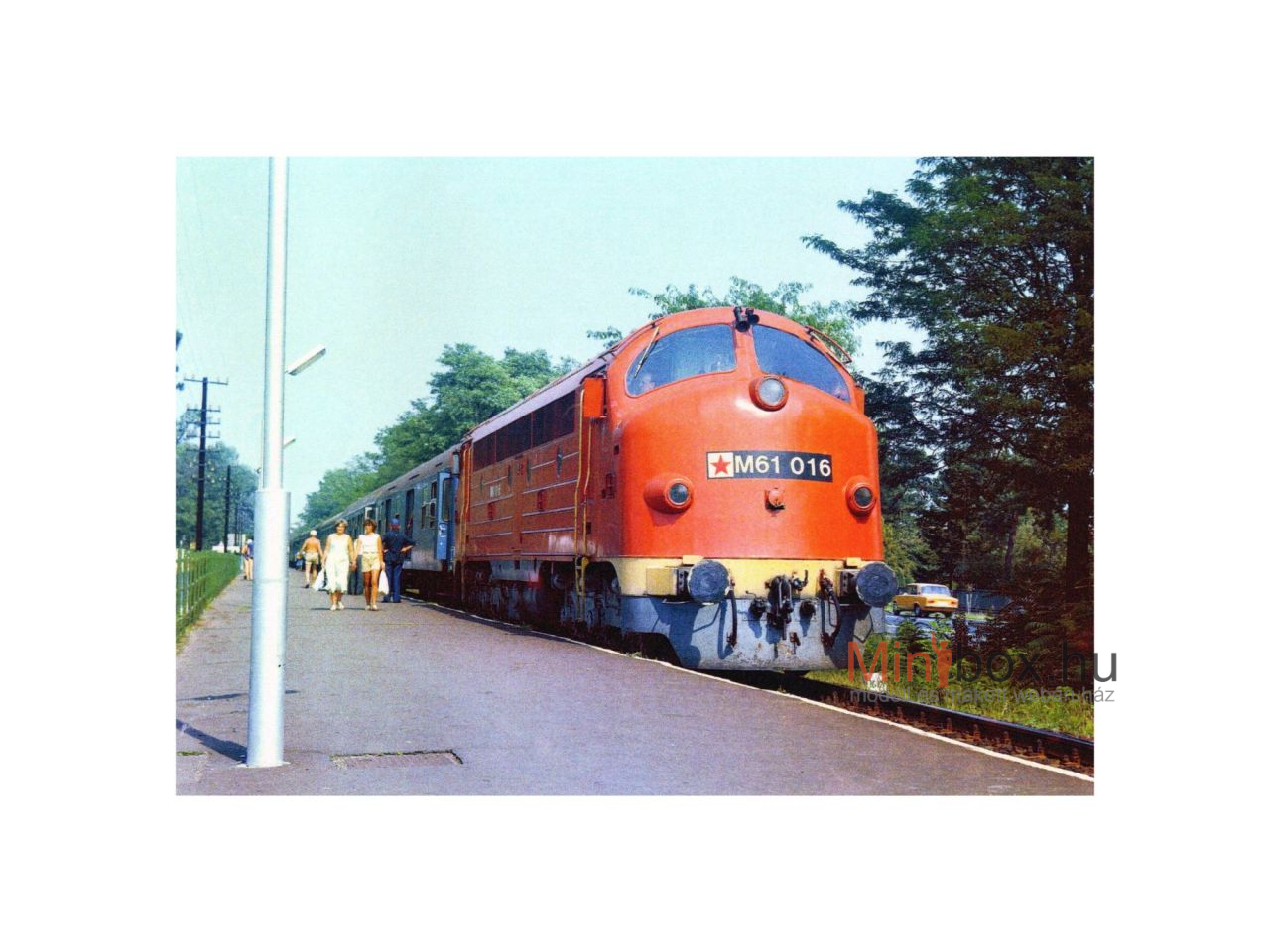 Stil Nuovo Vasúti hangulatok sorozat - MÁV M61 016 Nohab Alsóbélatelepen képeslap (15x10) Stil Nuovo Vasúti hangulatok sorozat - MÁV M61 016 Nohab Alsóbélatelepen képeslap (15x10)