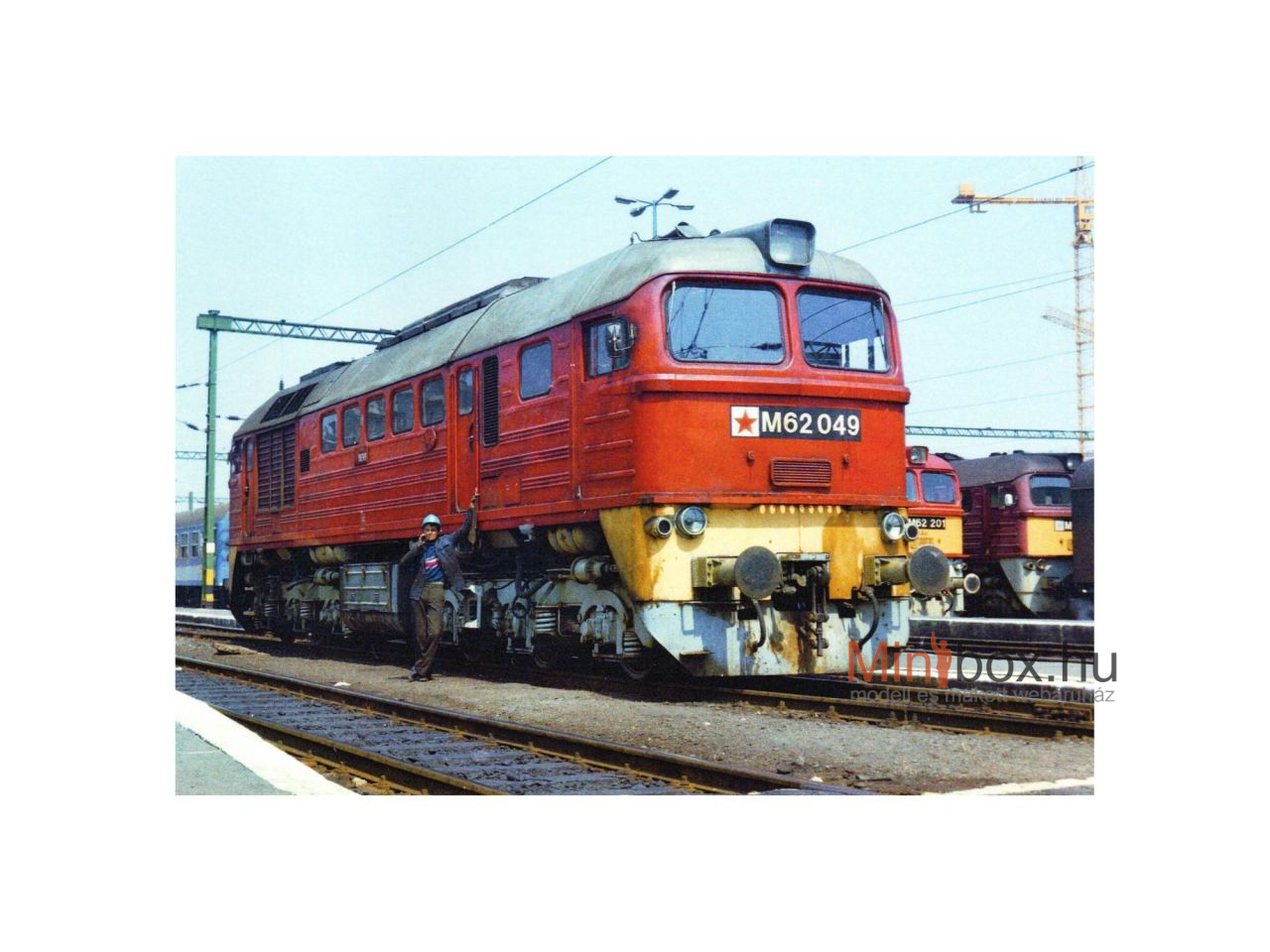 Stil Nuovo Olajszagban sorozat - MÁV M62 049 a Déliben képeslap (15x10)