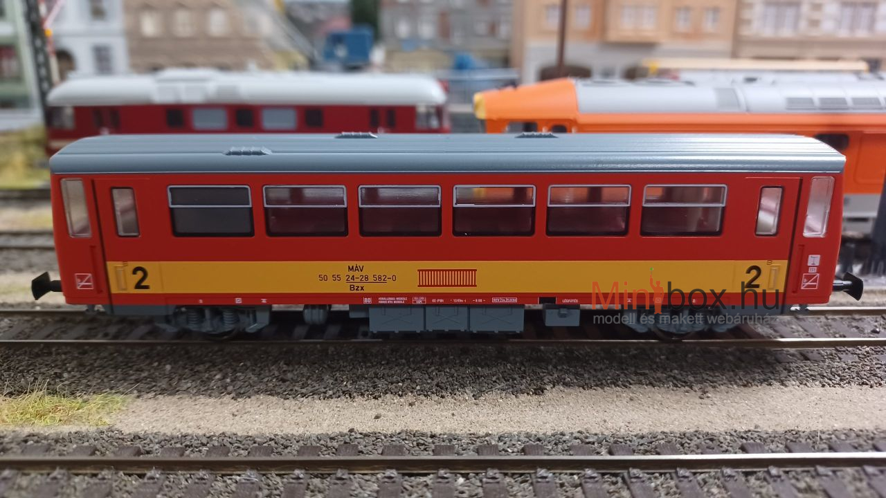 MTB MÁV Bzx 704 mellékkocsi, digitális, világítással szerelt (1:87)