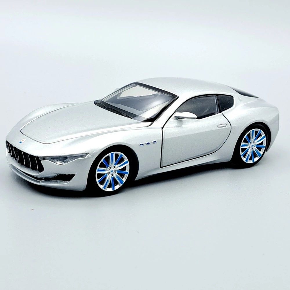 Tayumo Maserati Alfieri 2014 ezüst modellautó fény- és hangeffektekkel (1:32) Tayumo Maserati Alfieri 2014 ezüst modellautó fény- és hangeffektekkel (1:32)