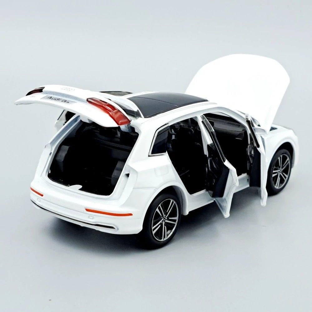 Tayumo Audi Q5 fehér modellautó fény- és hangeffektekkel (1:32) Tayumo Audi Q5 fehér modellautó fény- és hangeffektekkel (1:32)